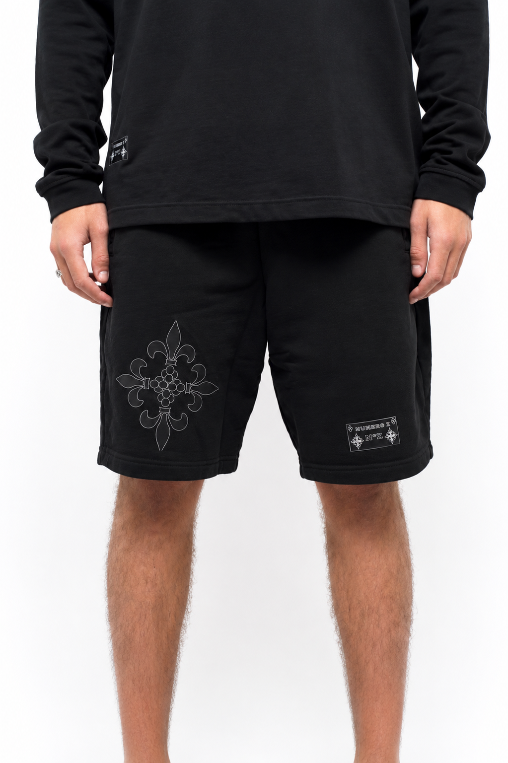 SHORT BLACK