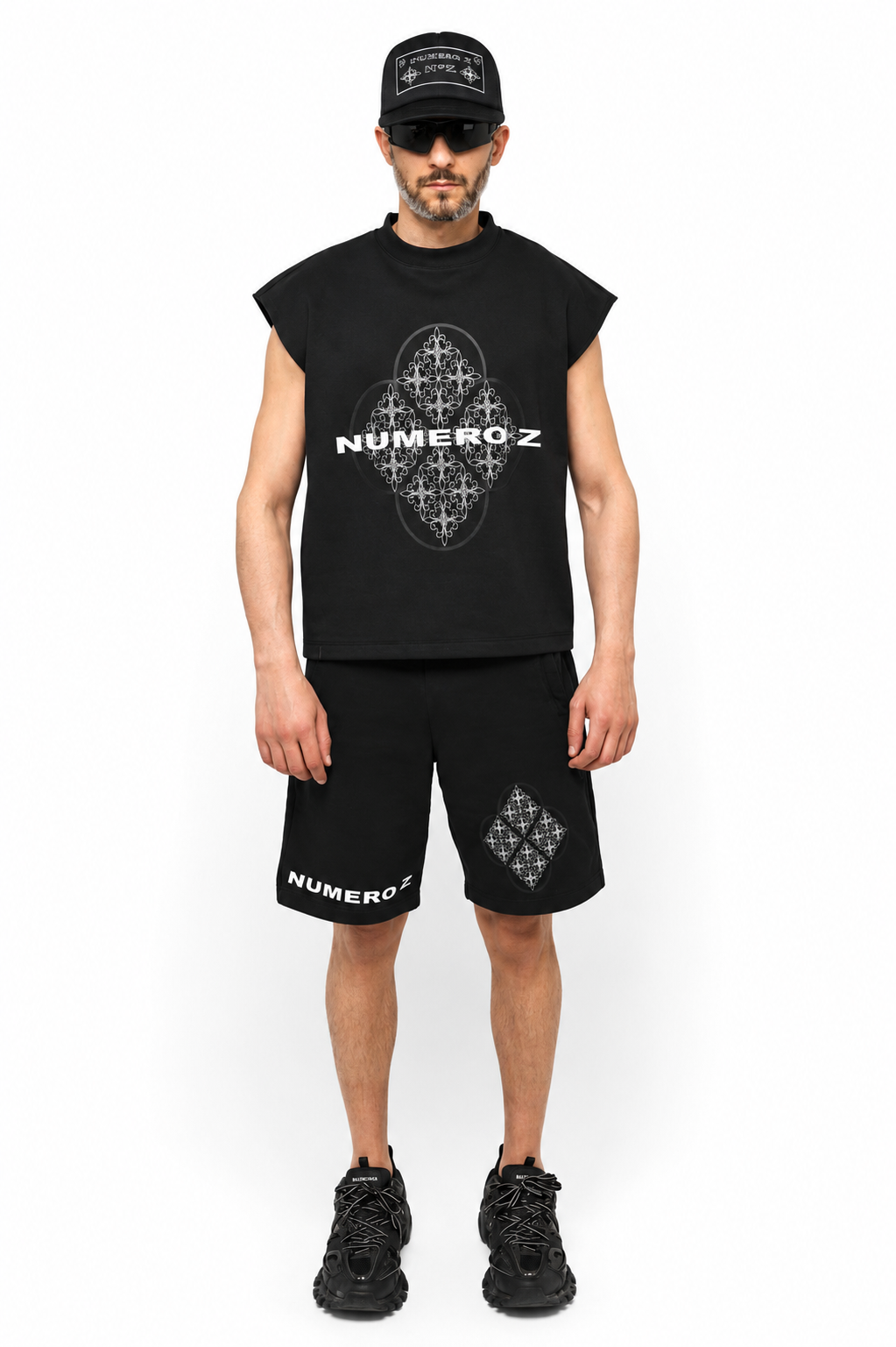 SHORT BLACK