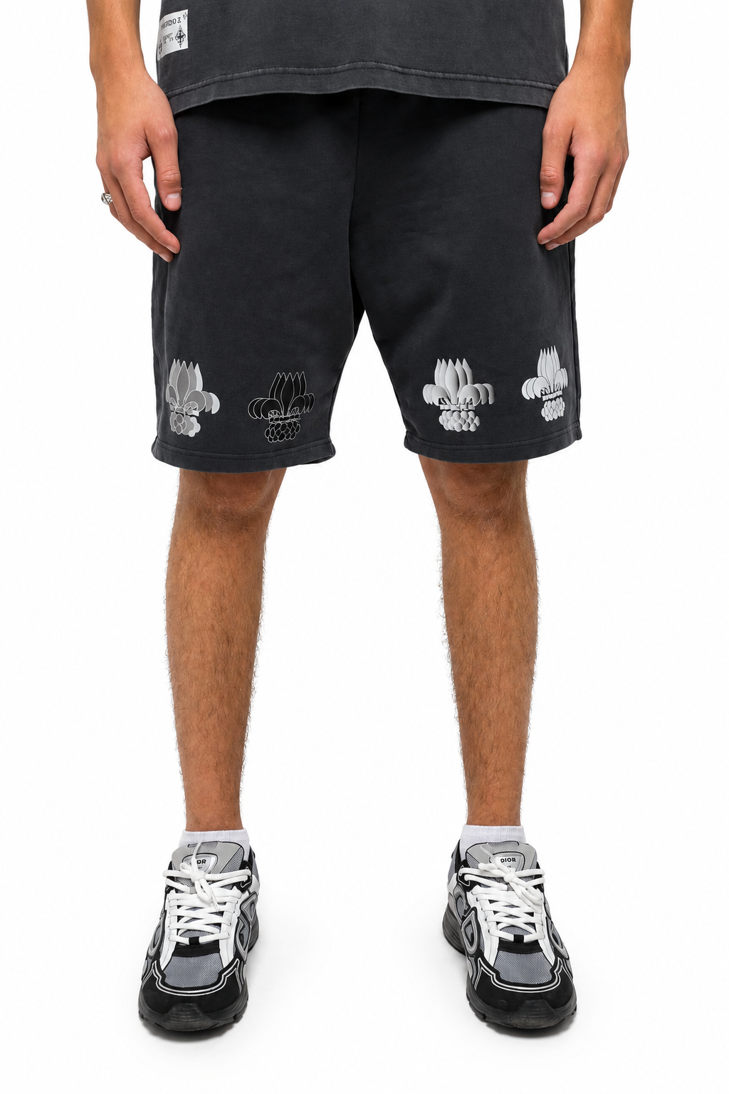 SHORT GREY