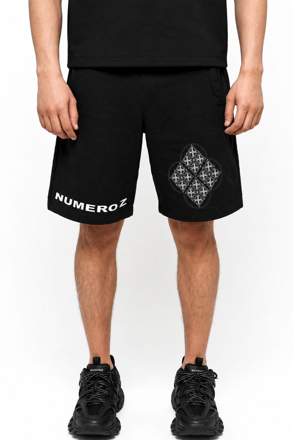 SHORT BLACK