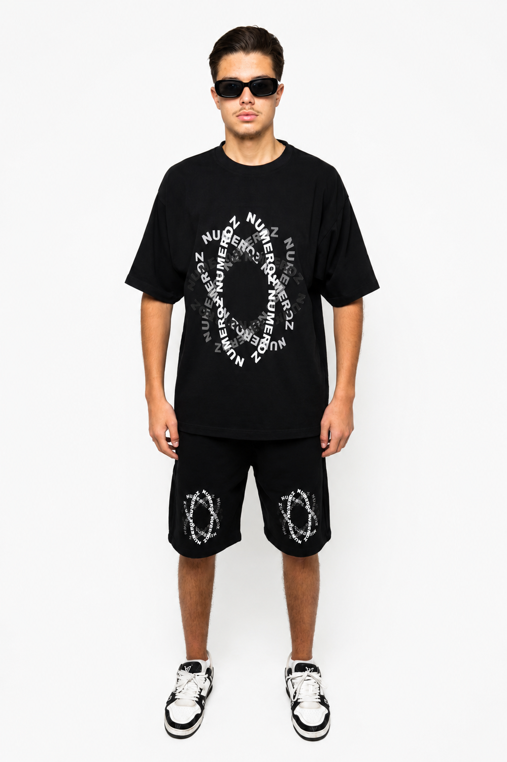 SHORT BLACK