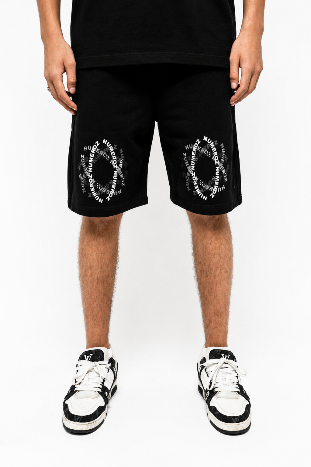 SHORT BLACK