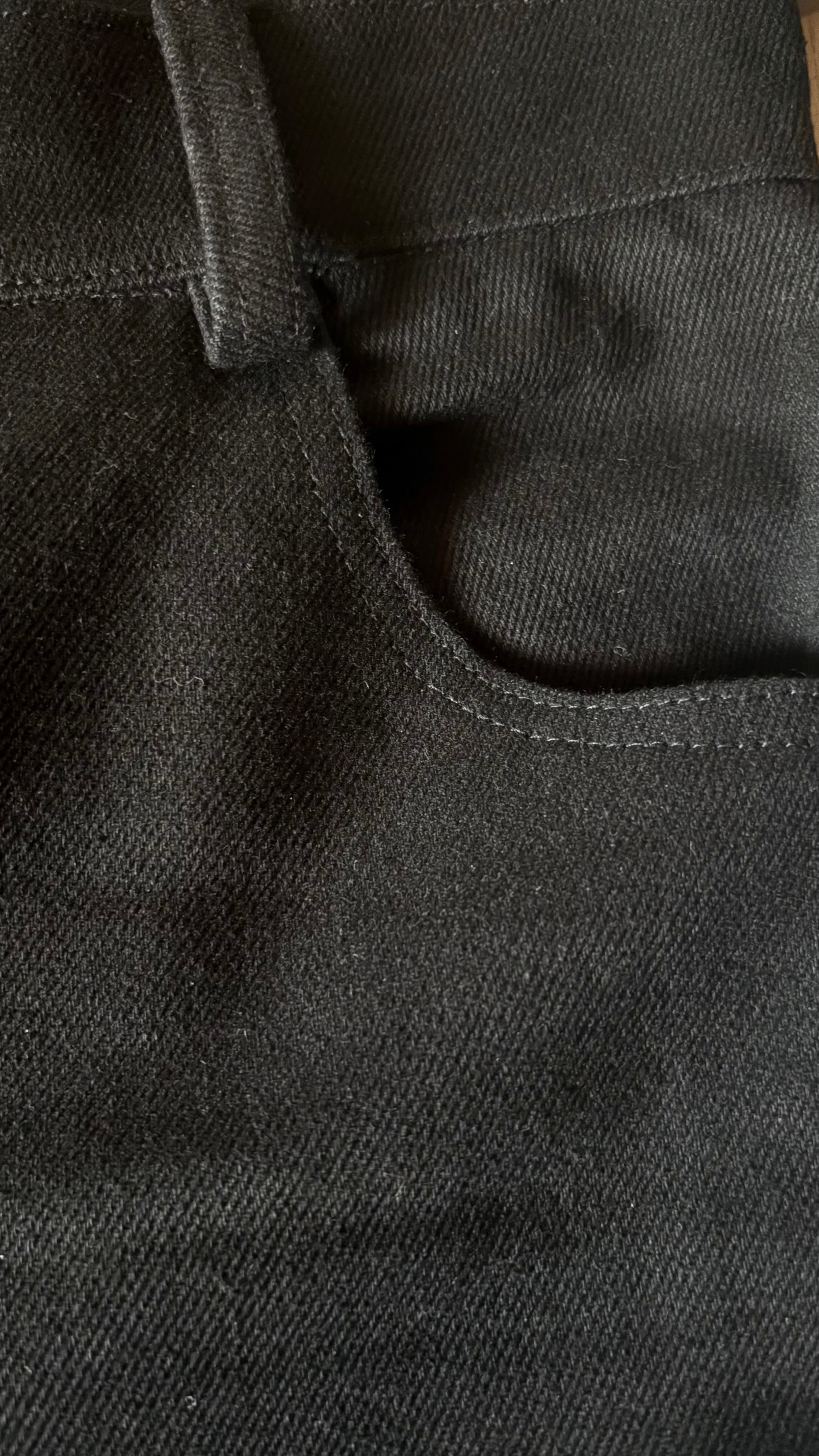 PANTALON DENIM NOIR FLARE